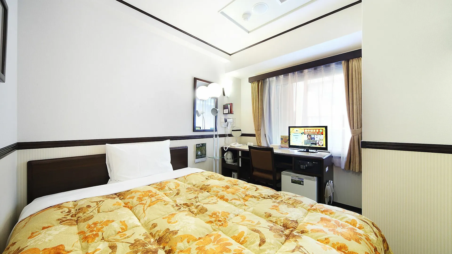 Toyoko Inn Tokyo Shinagawa Aomono-Yokocho-Eki 3*,
